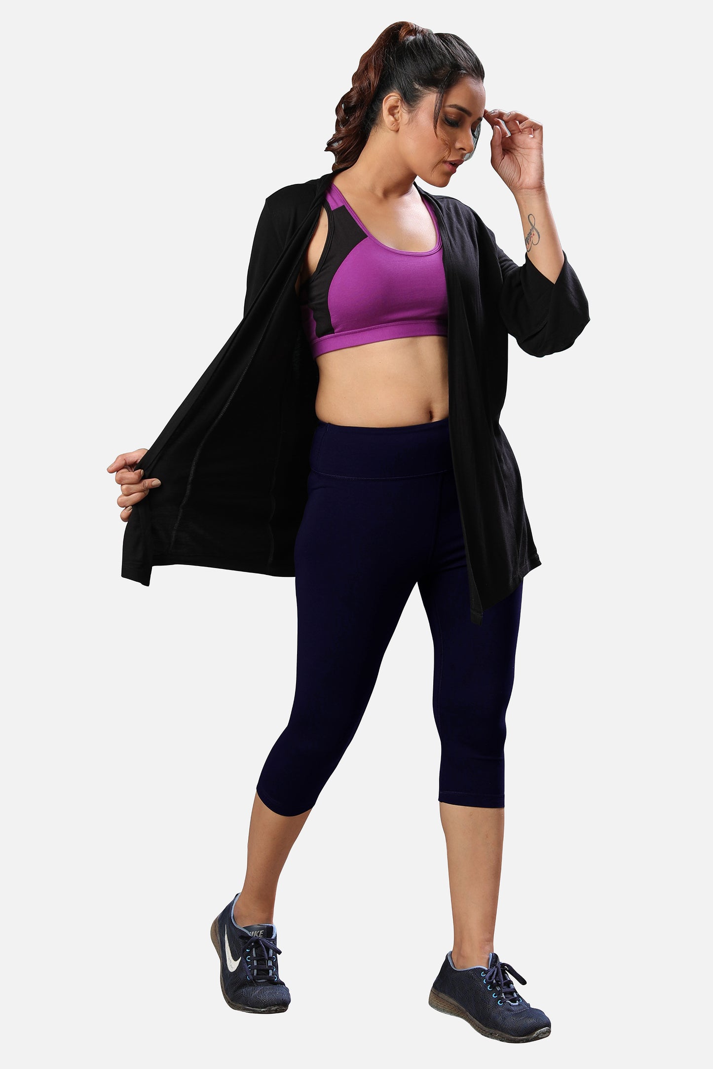 Shop womens medieval navy blue capris, featuring a trendy and comfortable design with a flattering fit, ideal for everyday wear, available online